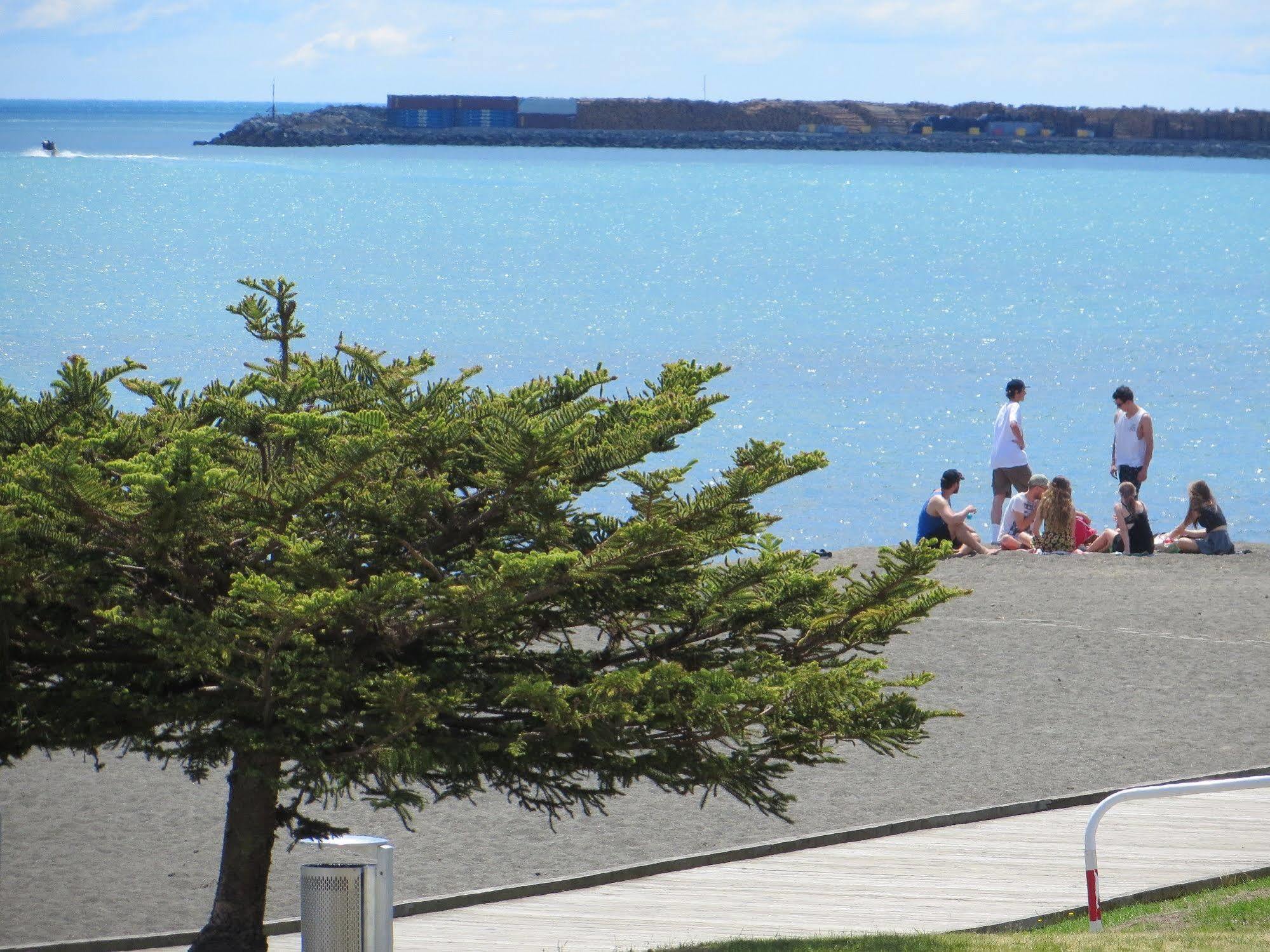 Harbour View Motel On Ahuriri Beach In Napier Nz With Sea View Suites Exteriér fotografie